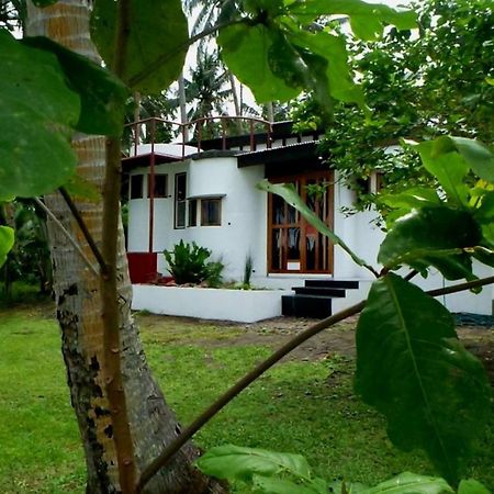 Somewhere Else Boutique Resort Mambajao Eksteriør bilde