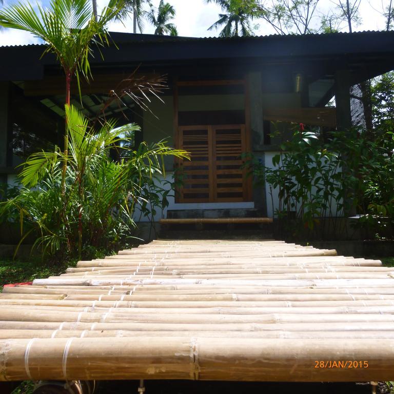 Somewhere Else Boutique Resort Mambajao Rom bilde