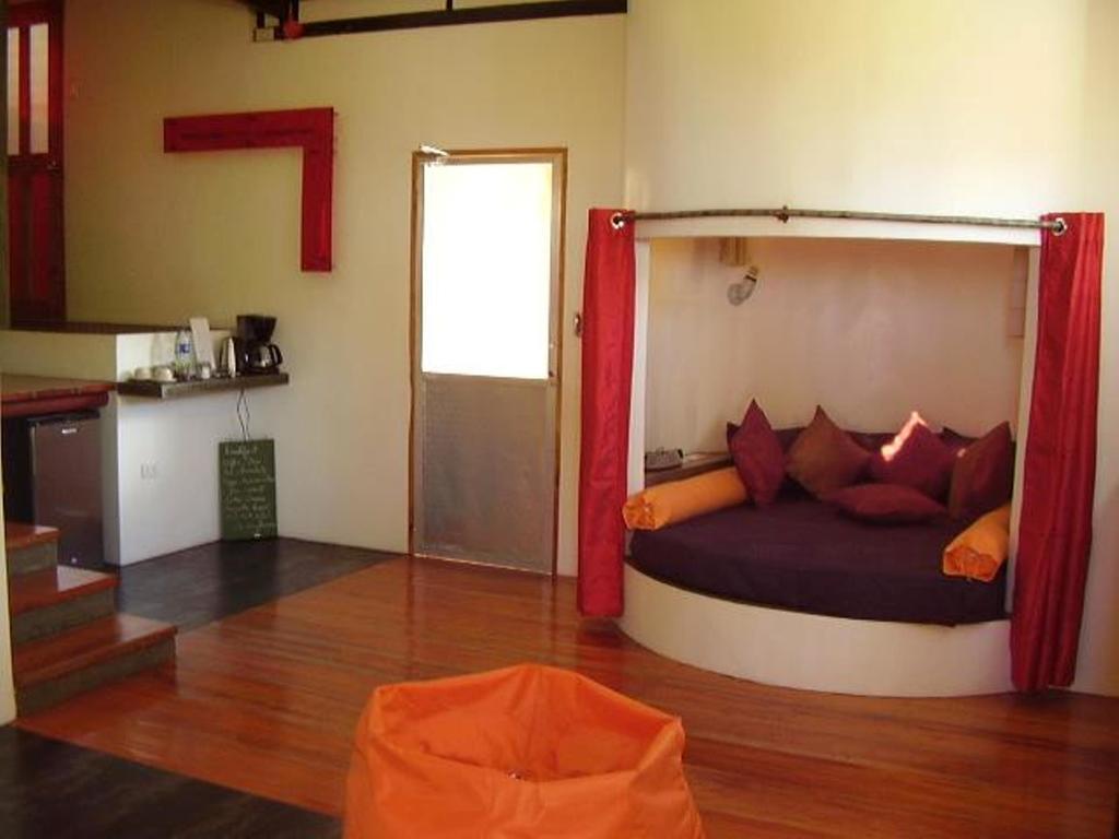 Somewhere Else Boutique Resort Mambajao Eksteriør bilde